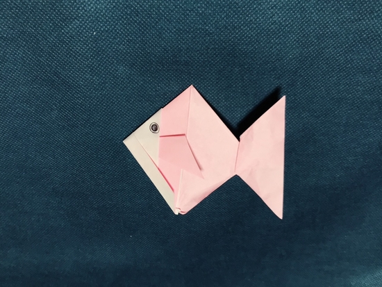 折り紙で作る金魚の作り方 簡単かわいい夏の折り紙です 大人のたしなみ